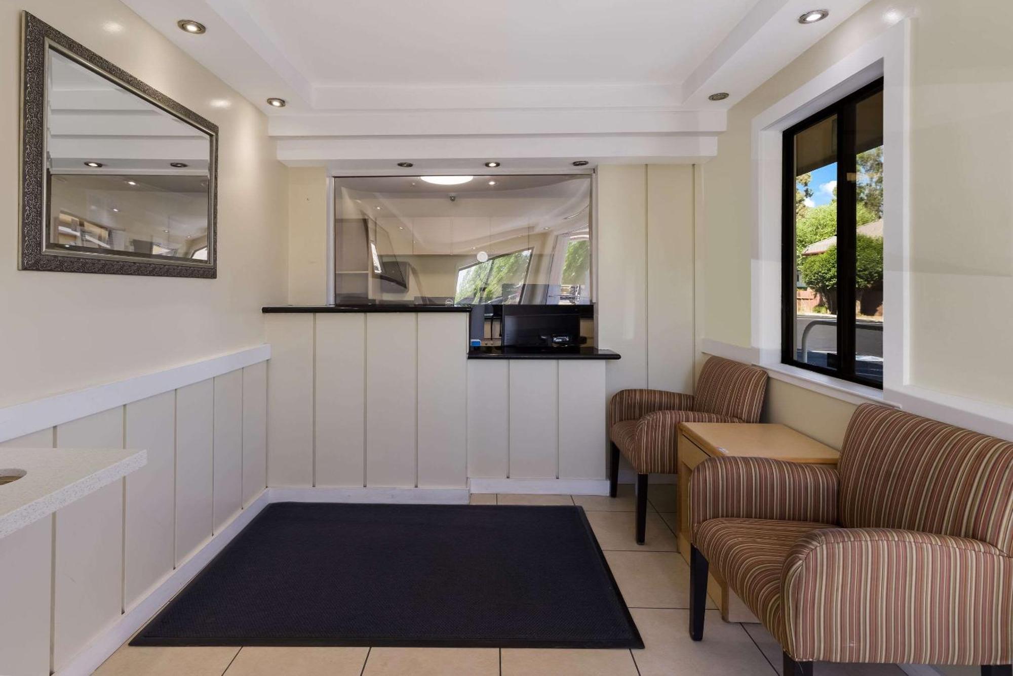 Rodeway Inn Livermore Bagian luar foto