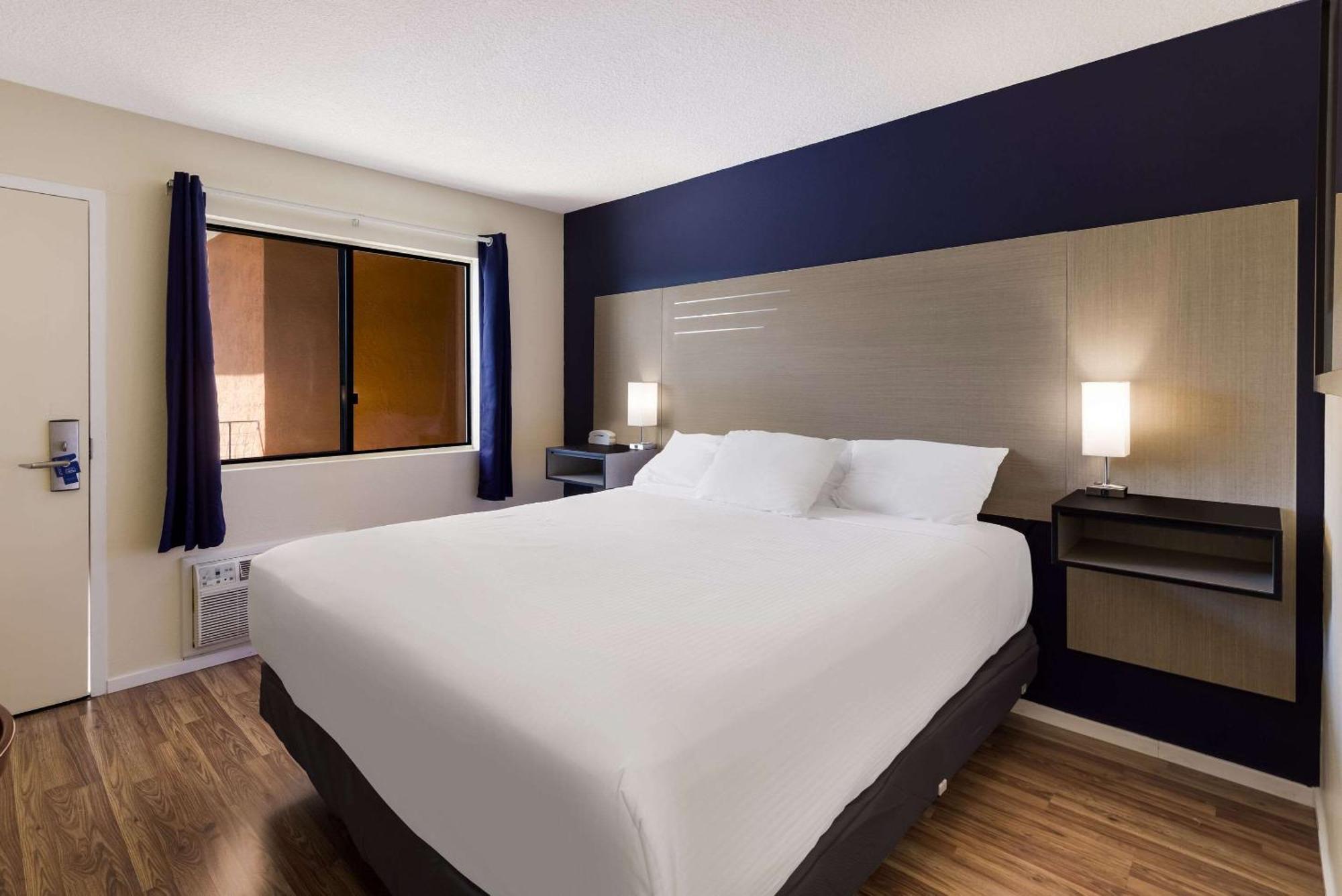 Rodeway Inn Livermore Bagian luar foto
