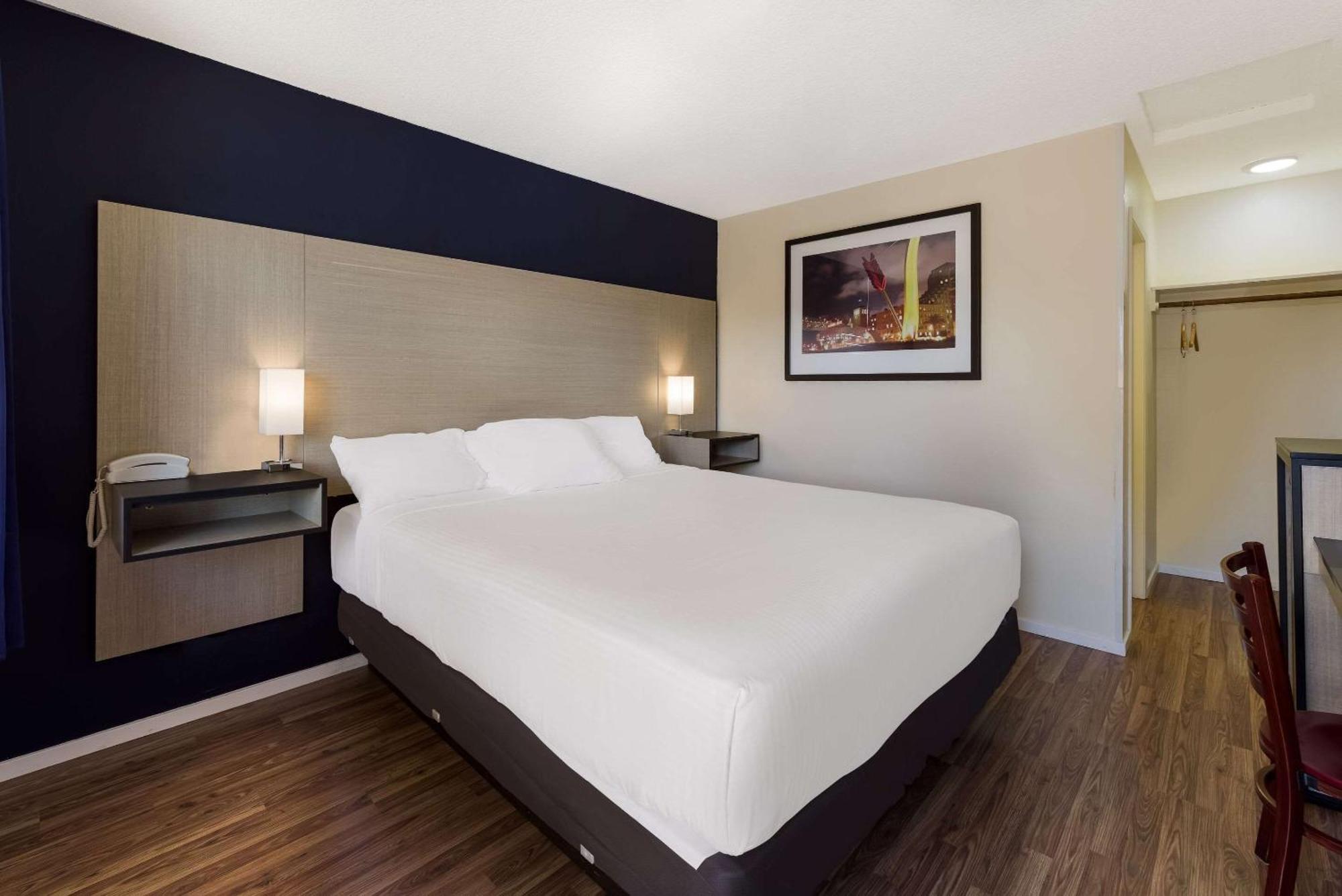 Rodeway Inn Livermore Bagian luar foto