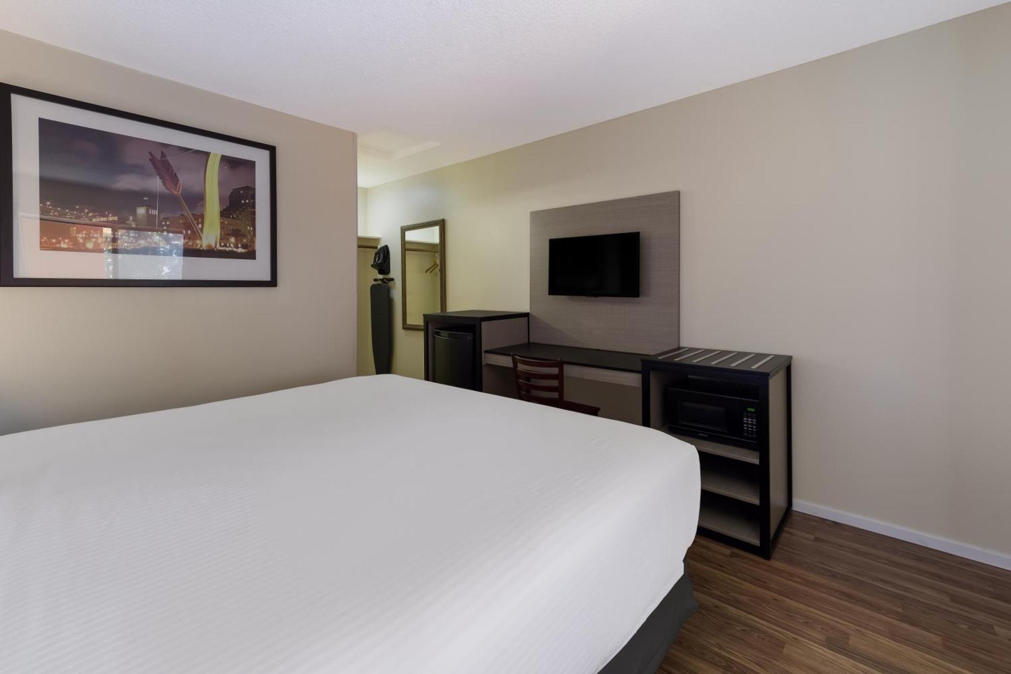 Rodeway Inn Livermore Bagian luar foto